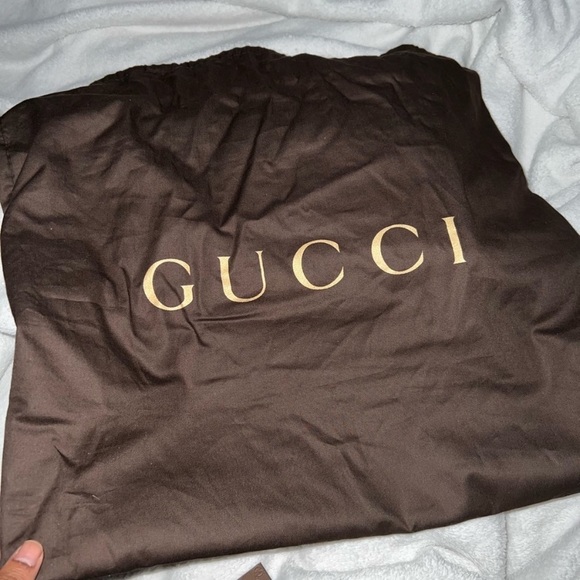 Gucci Black Leather Bag with Gold Chain - Picture 3 of 10